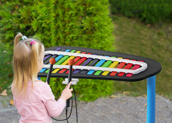 Playground equipment Musical elements