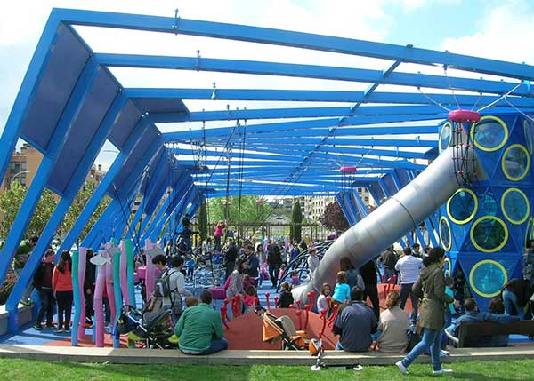 Parques infantiles con columpios, toboganes y juegos infantiles , Línea Parques Temáticos , RECRE2 Parque temático The Boat , 