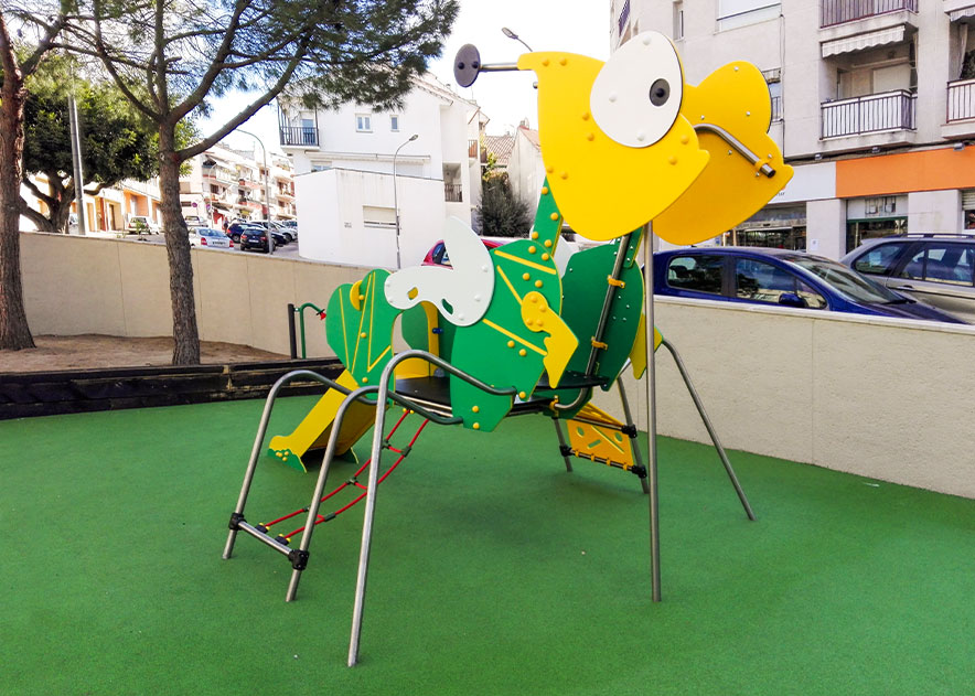 Aire de jeux avec toboggans, balançoires et jeux pour enfants , Ligne Animal , PTC1 FLIK , 