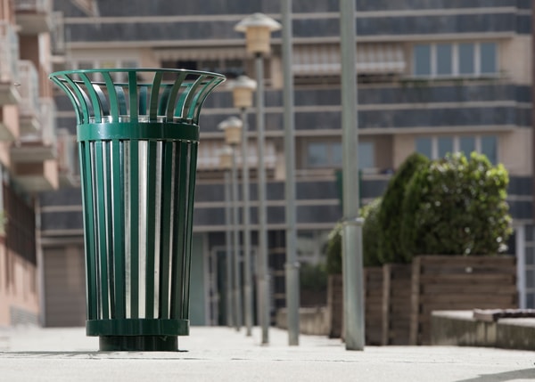 Street furniture with benches, litter bins, bollards, planters and equipment , Litter bins , UP17 Flor Litter bin , 