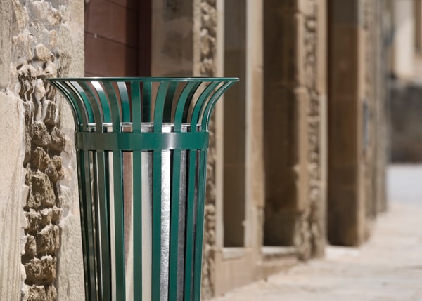 Street furniture with benches, litter bins, bollards, planters and equipment , Litter bins , UP17 Flor Litter bin , 
